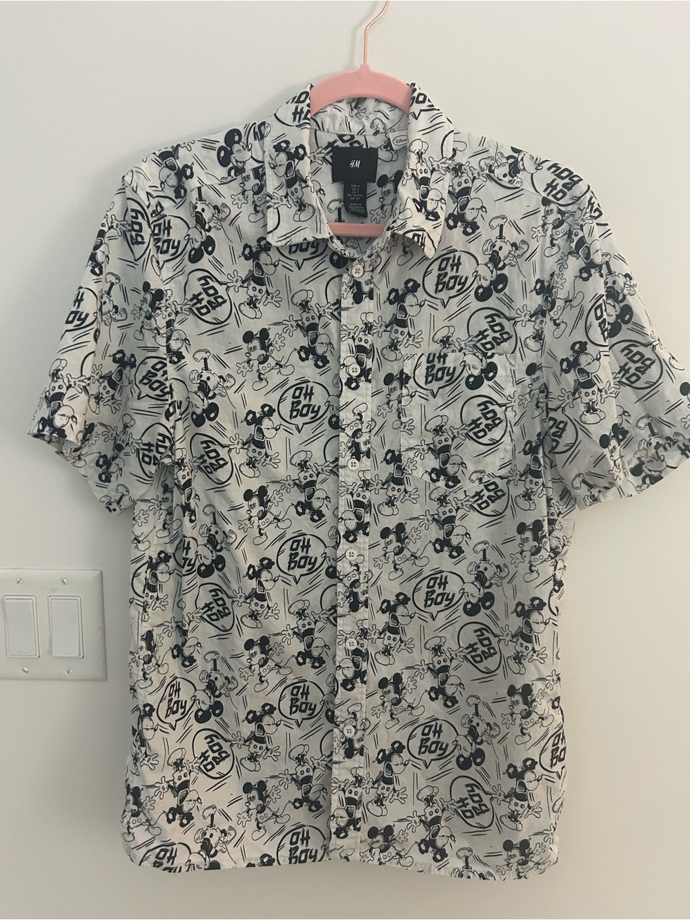 H&M Disney Mickey Mouse Comic Print Button Up Shirt Men’s Small Black Whit